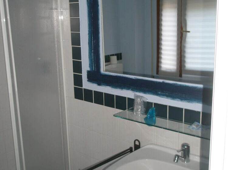 Pokój Standard, Antonella