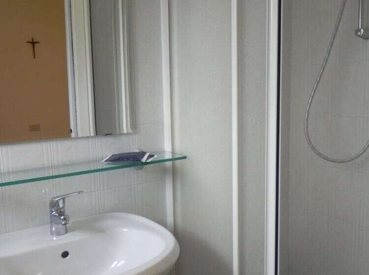 Pokój Standard, Antonella