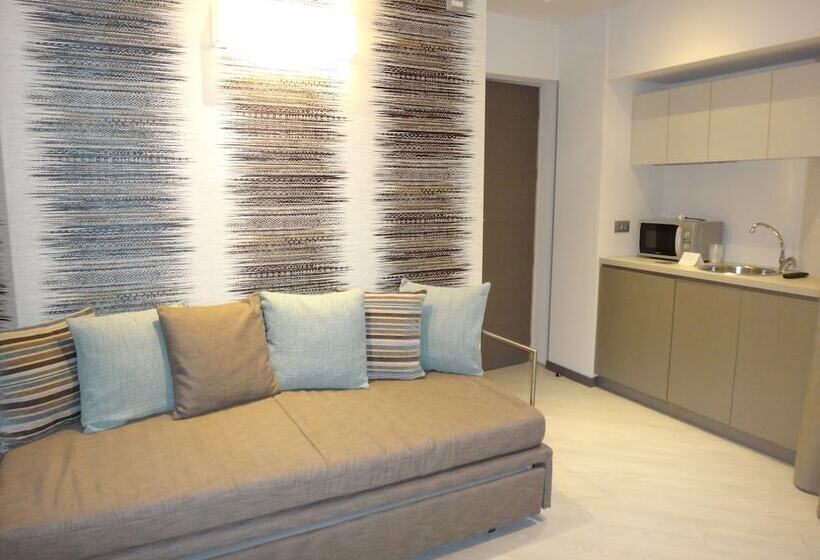 스위트, Ariston & Apartments