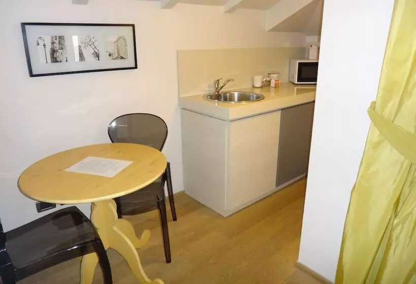 Sviitti, Ariston & Apartments