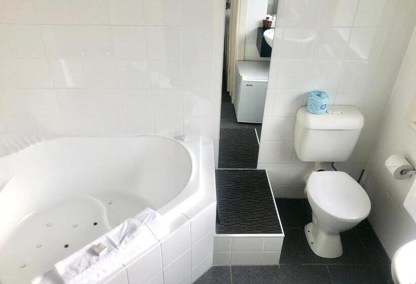 기본룸, Athelstane House