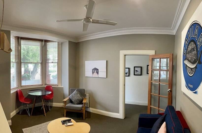 침실 1개 아파트, Athelstane House