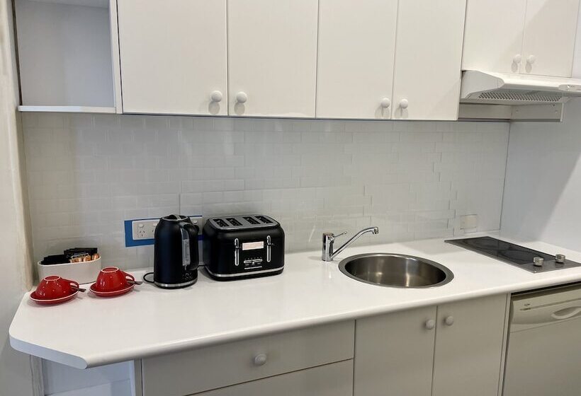 침실 1개 아파트, Athelstane House