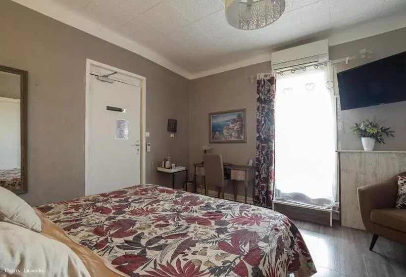 Comfort room with terrace, De Charme Le Provence