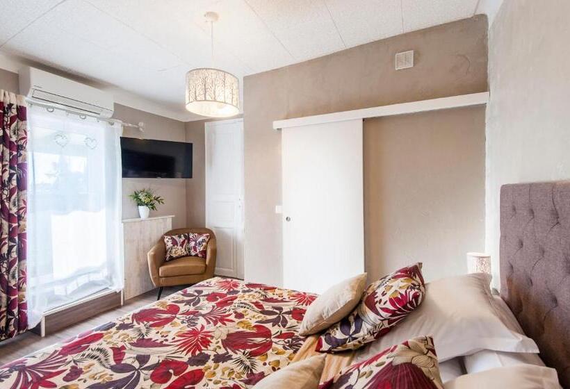 Comfort room with terrace, De Charme Le Provence