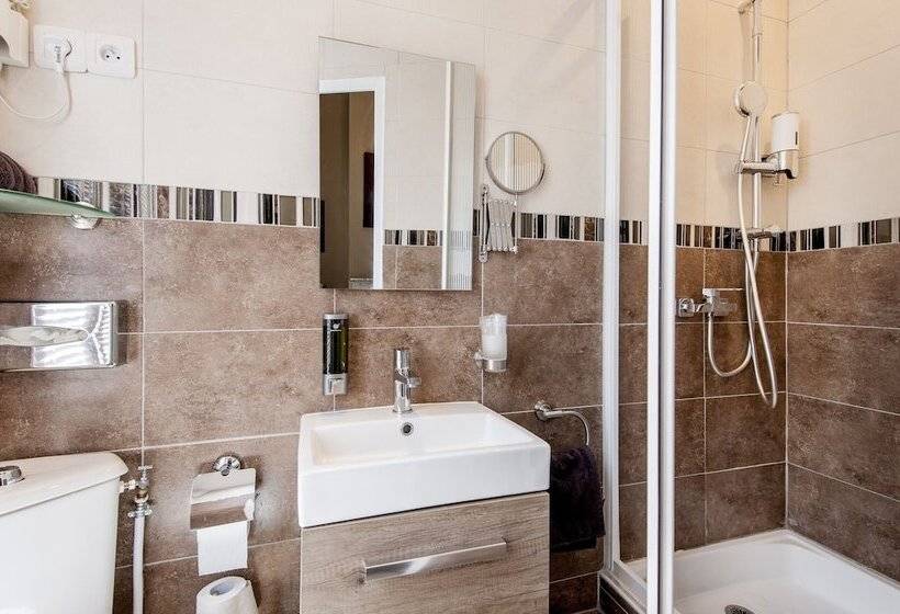 컴포트 룸, De Charme Le Provence