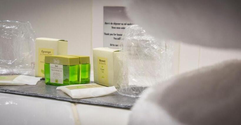 Номер Стандарт, Logis Hotel Des Cépages