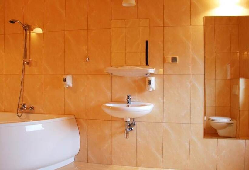 スタンダードルーム, Dobosz