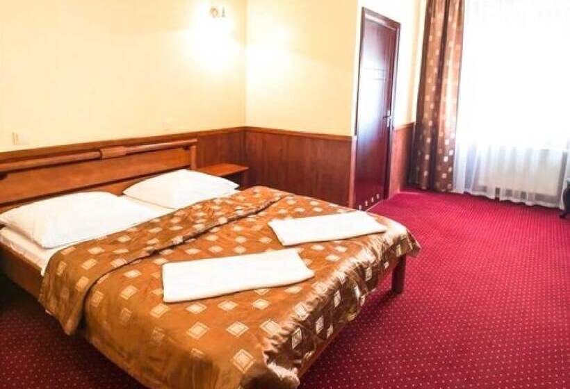 スタンダードルーム, Dobosz