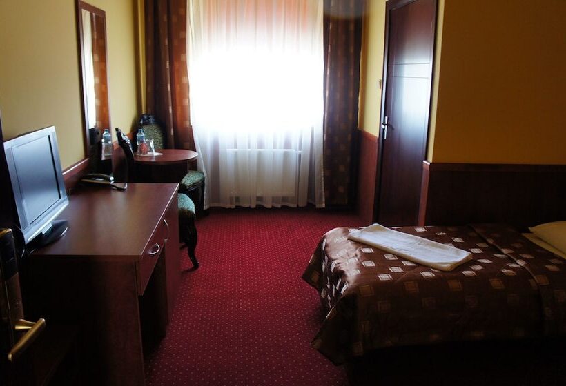 スタンダードルーム, Dobosz