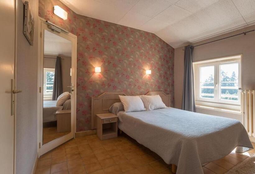 Номер Комфорт, Domaine Des Cedres  , Gites Et Insolites