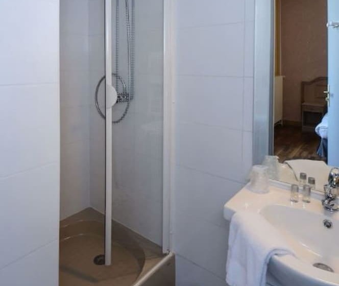 חדר קומפורט לשלושה, Domaine Des Cedres  , Gites Et Insolites