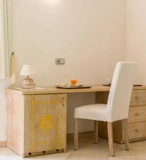 Habitació Superior, Domomea