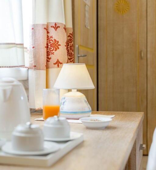 Номер Стандарт Трехместный, Domomea