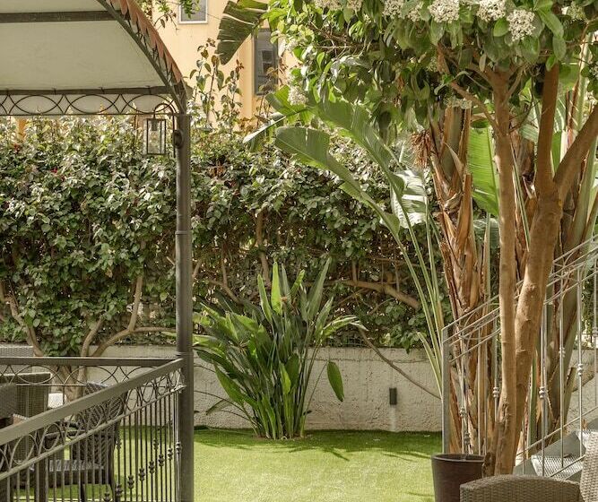 Семейный Номер, Domomea