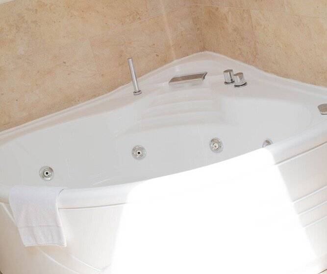 Полулюкс, Domomea