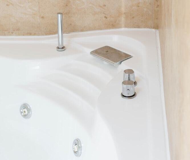 Полулюкс, Domomea