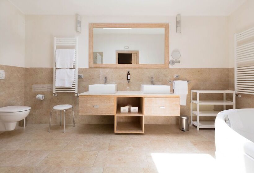 Полулюкс, Domomea