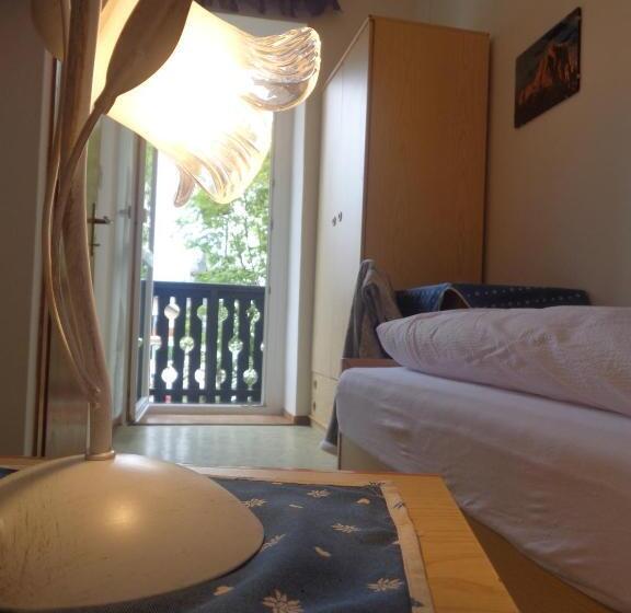 Pokój Standard Jednoosobowy, Garni Suisse