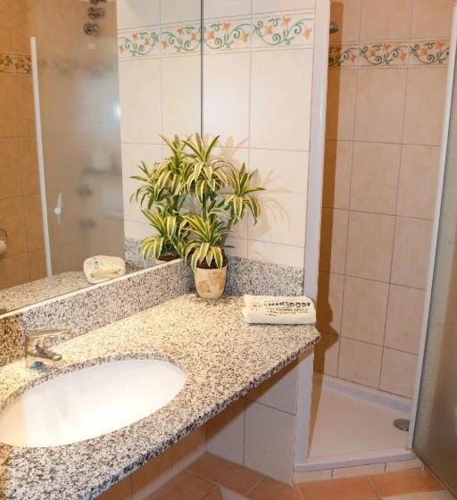 5人标间, Gremersdorf  Zum Grunen Jager