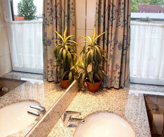 标准三人间, Gremersdorf  Zum Grunen Jager