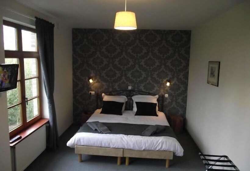 标准间, Hinterland