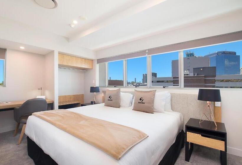 Апартаменты Пентхаус 1 Спальня, Jephson Hotel & Apartments