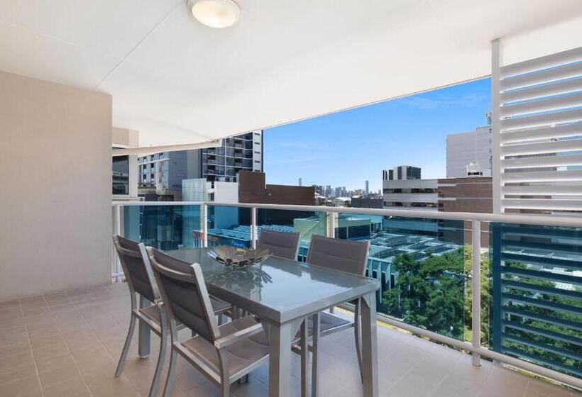 Апартаменты Пентхаус 1 Спальня, Jephson Hotel & Apartments