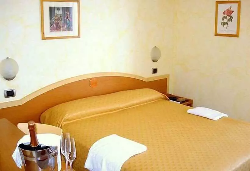 اتاق استاندارد, La Perla