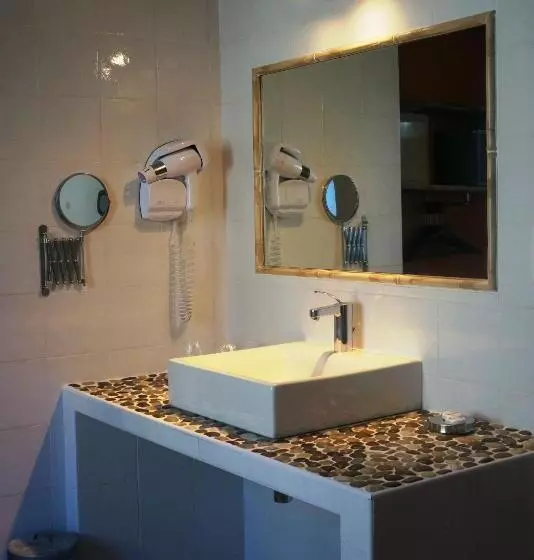 Triple Room Sea View, Le Saint Jean