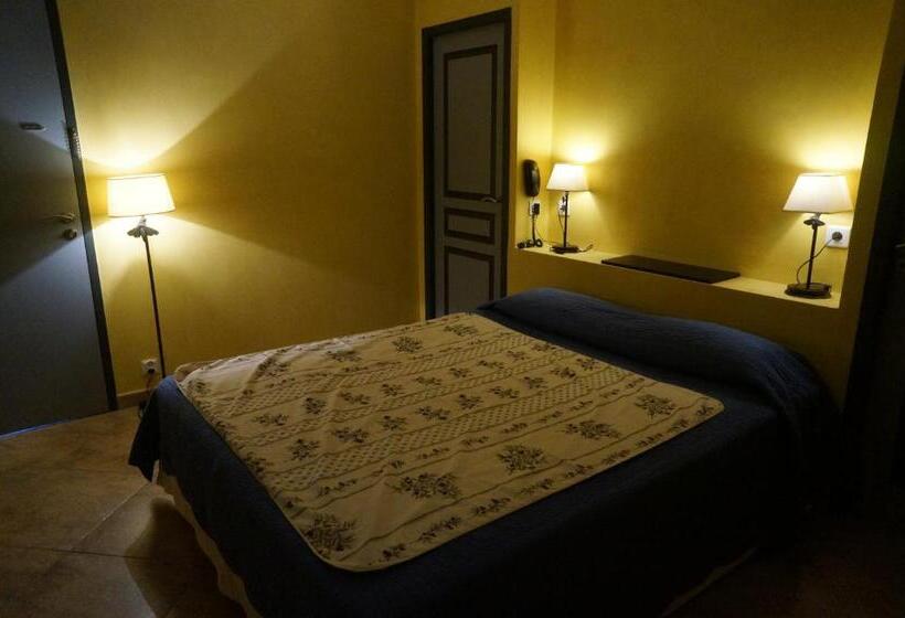 高级海景房, Le Saint Jean