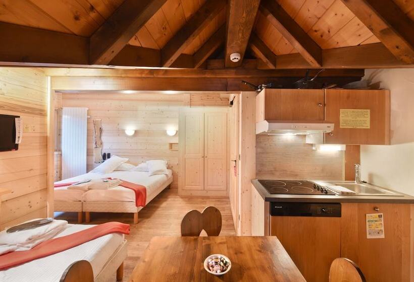 스탠다드 스튜디오, Loc Hotel Alpen Sports
