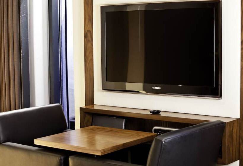 豪华房间, On The Promenade