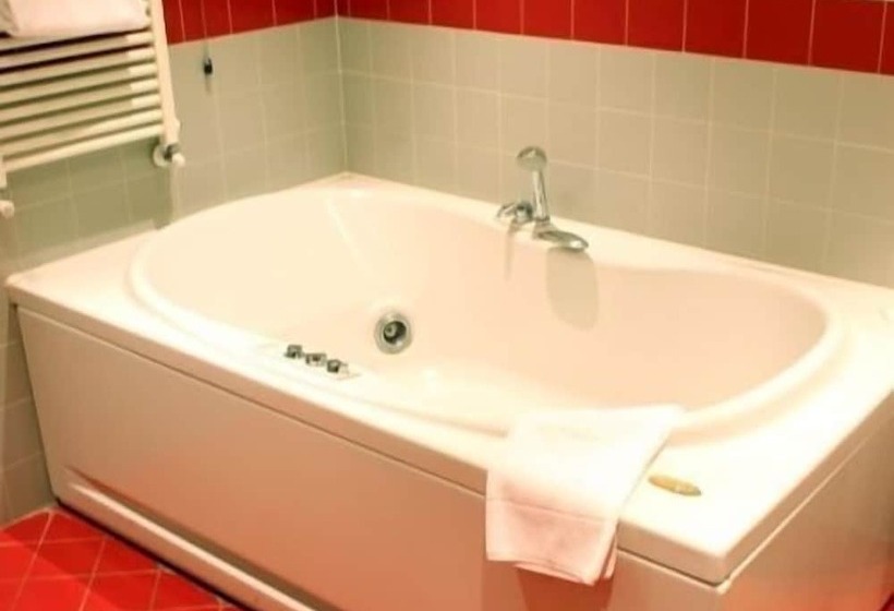 חדר סופריור, Orzi