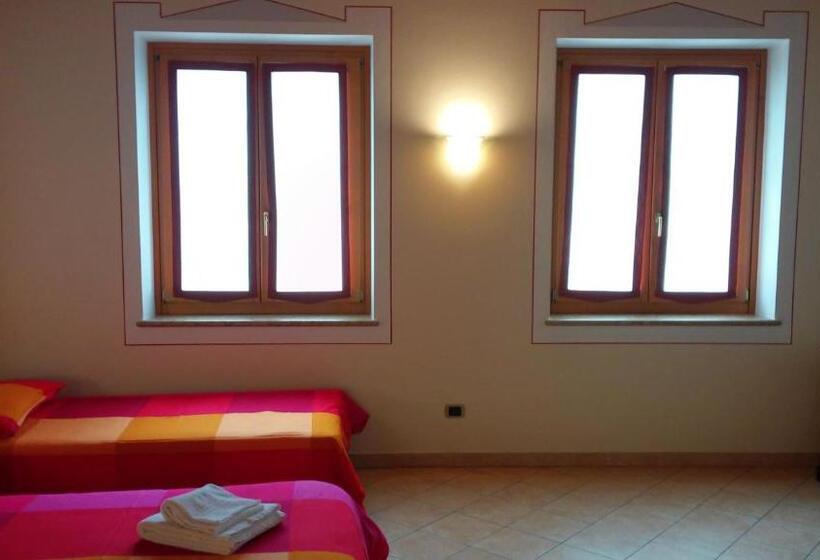 Номер Стандарт Трехместный, Relais Corte Pontigliardo