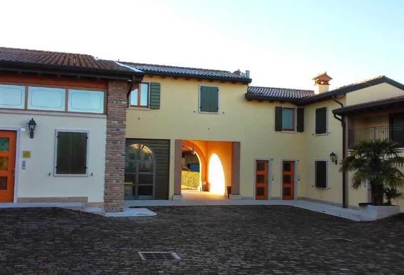 带1个卧室带泳池的公寓, Relais Corte Pontigliardo