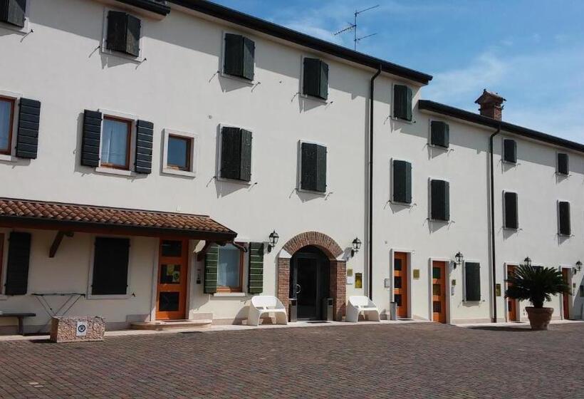 带3个卧室的公寓, Relais Corte Pontigliardo