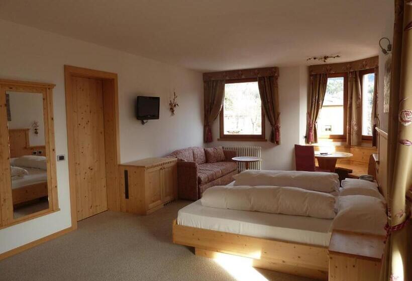 جناح جونيور, Rosa Resort