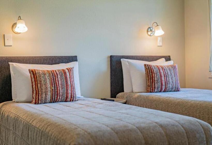 Люкс Семейный 2 Спальни, Silver Fern Rotorua Suites & Spa