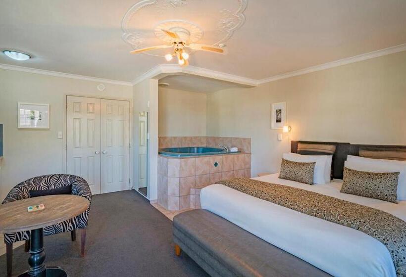 Люкс с Бассейном, Silver Fern Rotorua Suites & Spa