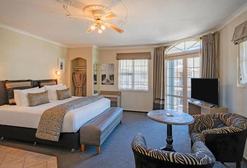 Люкс с Бассейном, Silver Fern Rotorua Suites & Spa
