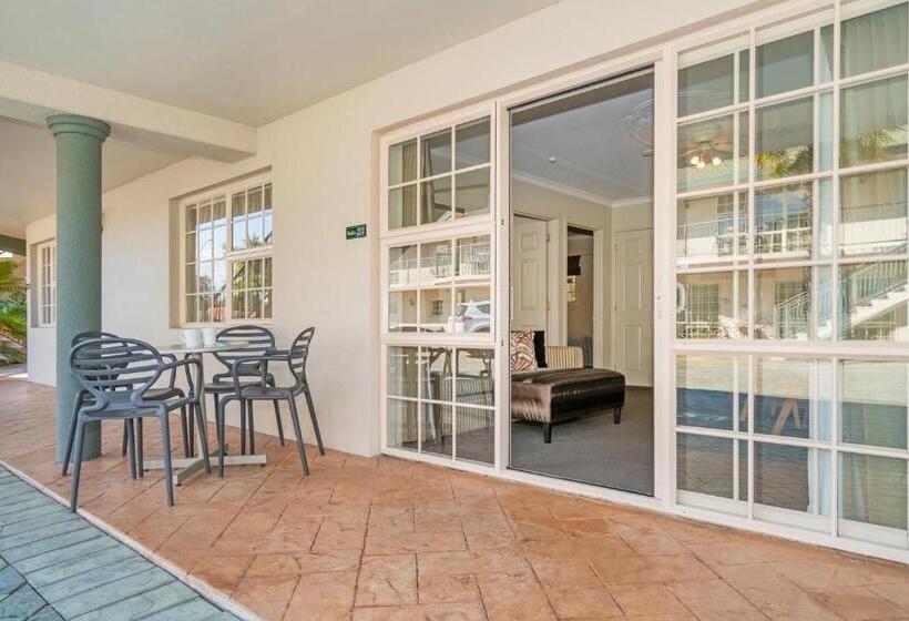 Люкс Семейный 2 Спальни, Silver Fern Rotorua Suites & Spa