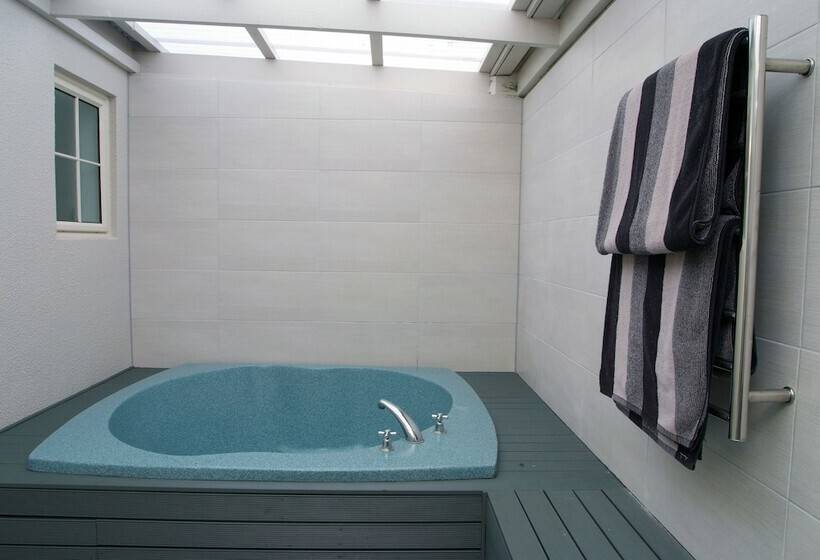 Президентский Люкс, Silver Fern Rotorua Suites & Spa