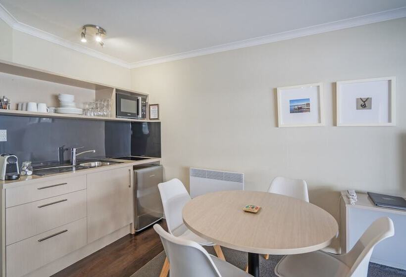 Люкс Семейный 2 Спальни, Silver Fern Rotorua Suites & Spa