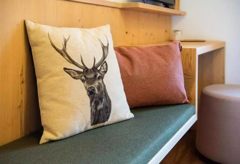 キングサイズベッドのスタンダードルーム, Sportlodge Klosters
