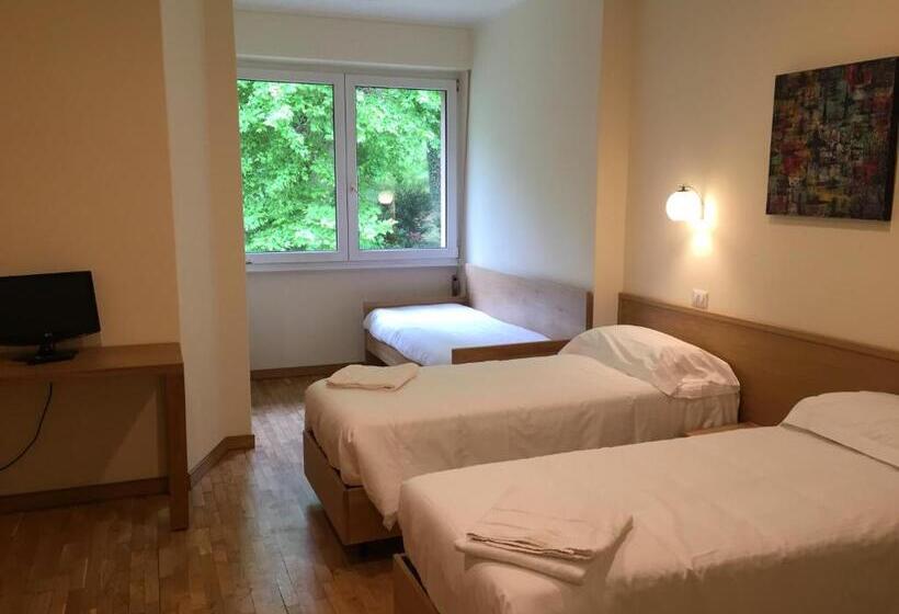 标准单人间, Trieste