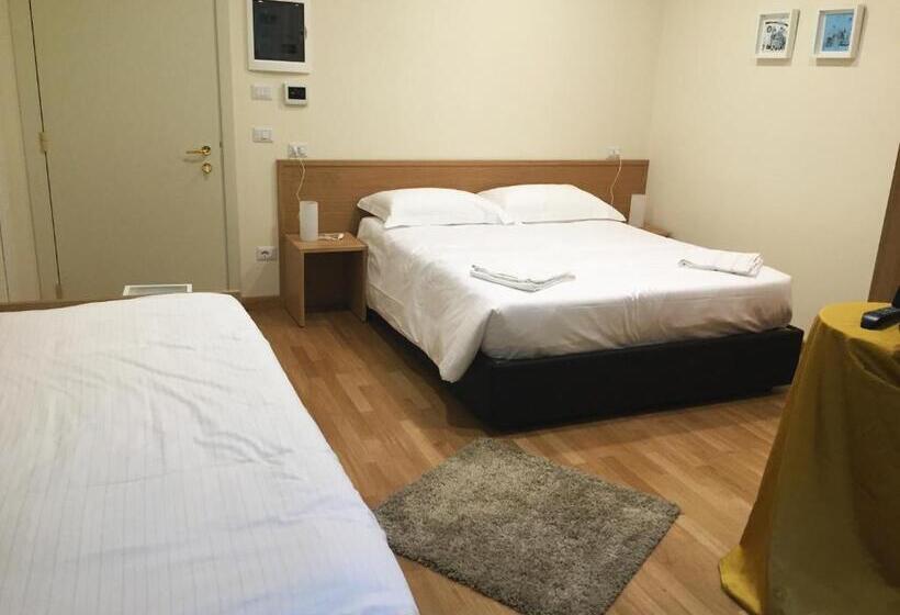 小型套房, Trieste