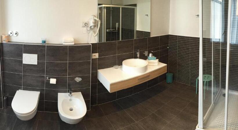 经典套房, Trieste