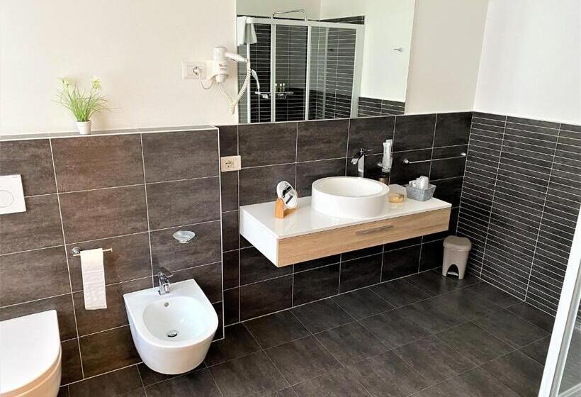 经典套房, Trieste