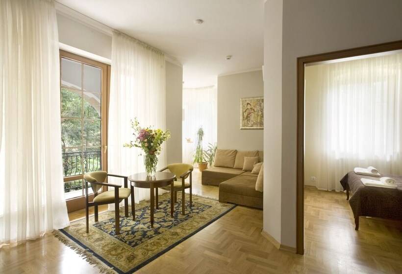 דירת חדר, Willa Zameczek